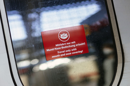 Symbolfoto Maskenpflicht in Zügen