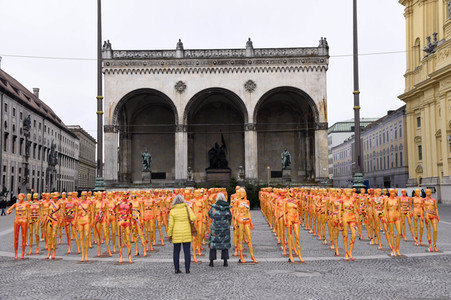 Kunst-Installation 'Broken' in München
