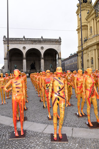 Kunst-Installation 'Broken' in München