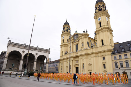 Kunst-Installation 'Broken' in München