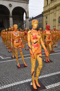 Kunst-Installation 'Broken' in München