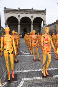 Kunst-Installation 'Broken' in München