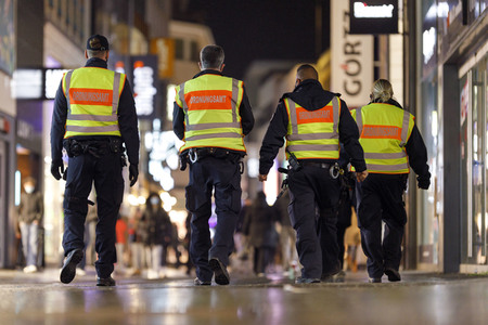 Symbolfoto Corona-Kontrolle