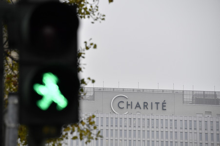 Symbolfoto Corona Ampel