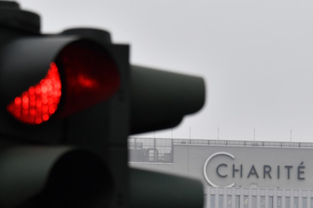 Symbolfoto Corona Ampel