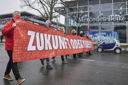 Demonstration gegen das Stilllegungsbeschluss des Mercedes Benz-Werks Berlin