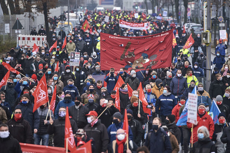 Demonstration gegen das Stilllegungsbeschluss des Mercedes Benz-Werks Berlin