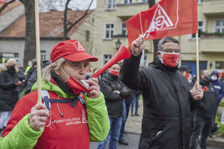 Demonstration gegen das Stilllegungsbeschluss des Mercedes Benz-Werks Berlin