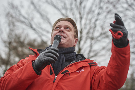 Demonstration gegen das Stilllegungsbeschluss des Mercedes Benz-Werks Berlin