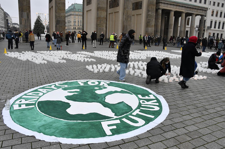 Fridays for Future Lichteraktion in Berlin