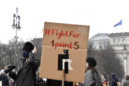 Fridays for Future Lichteraktion in Berlin