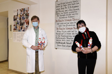 Schokonikolaus-Aktion mit Uschi Ackermann in München