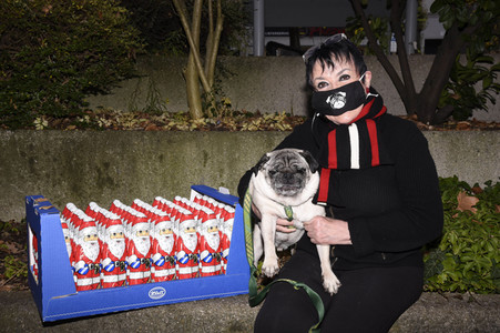 Schokonikolaus-Aktion mit Uschi Ackermann in München