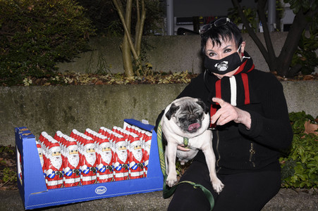 Schokonikolaus-Aktion mit Uschi Ackermann in München