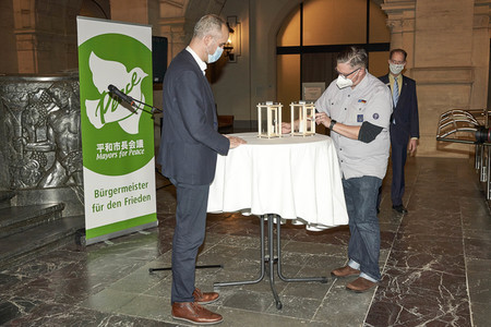 Übergabe des Friedenslichts in Hannover