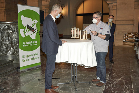 Übergabe des Friedenslichts in Hannover