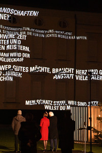 Lichtinstallation 'Lichtblicke' am Schloss Bellevue in Berlin