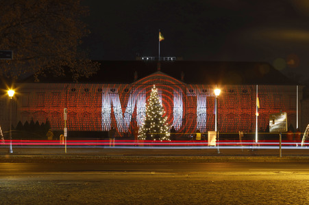 Lichtinstallation 'Lichtblicke' am Schloss Bellevue in Berlin