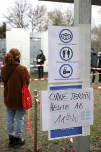 Corona-Schnelltest-Station in Halle (Saale)