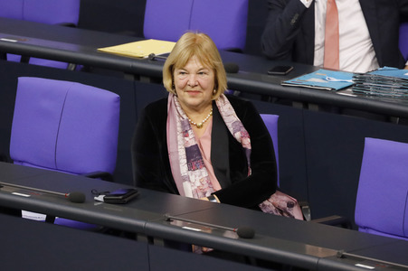 201. Sitzung des Deutschen Bundestages in Berlin