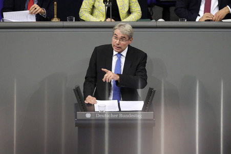 201. Sitzung des Deutschen Bundestages in Berlin