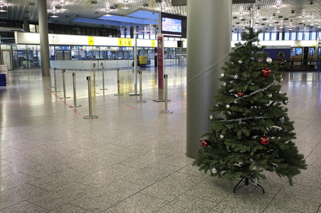 Symbolfoto Flughafen während des Lockdowns