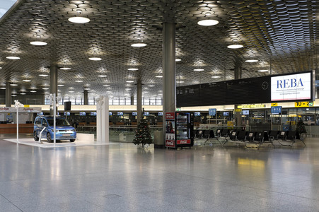 Symbolfoto Flughafen während des Lockdowns