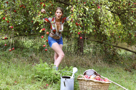 AGRAR ART: Apfelernte / Apple Harvest Bodypainting