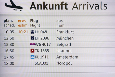 Weihnachtsmann-Ankunft am Hannover Airport in Langenhagen