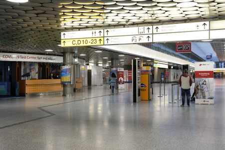 COVID-19 Testzentrum am Hannover Airport in Langehagen