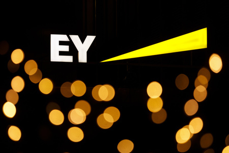 Symbolfoto Ernst & Young