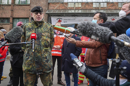 Inbetriebnahme des Corona-Impfzentrums in der Arena Berlin