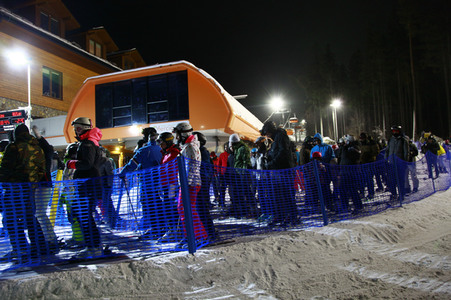 Riesenandrang auf Skipisten vor hartem Lockdown in Polen