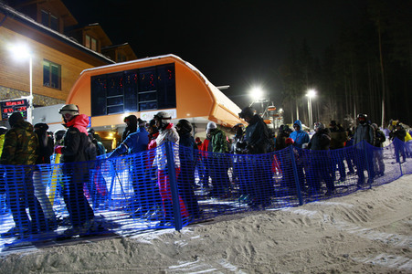 Riesenandrang auf Skipisten vor hartem Lockdown in Polen