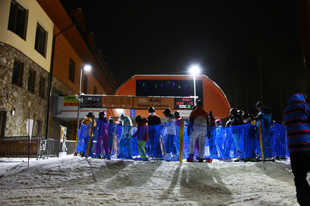 Riesenandrang auf Skipisten vor hartem Lockdown in Polen