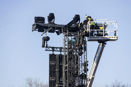 Vorbereitungen zur Silvesterfeier am Brandenburger Tor in Berlin