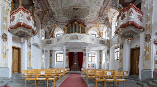 Symbolfoto Leere Kirchen