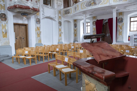Symbolfoto Leere Kirchen