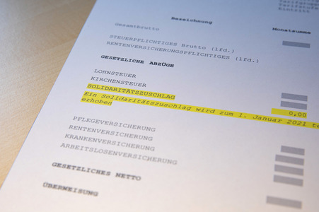 Symbolfoto Teilweiser Wegfall des Solidaritätszuschlages