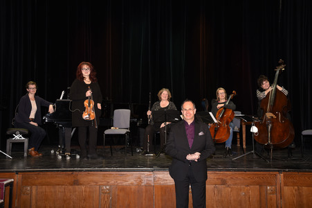 Konzert von Lizzy und die weißen Lilien in Haar