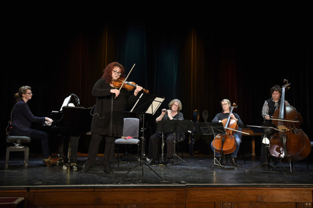 Konzert von Lizzy und die weißen Lilien in Haar