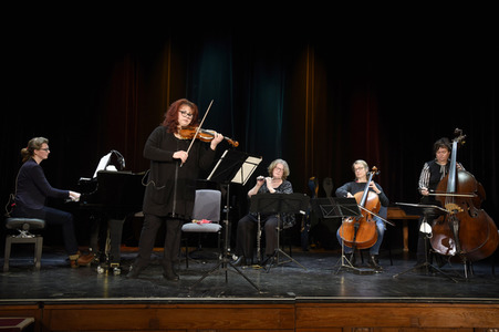 Konzert von Lizzy und die weißen Lilien in Haar