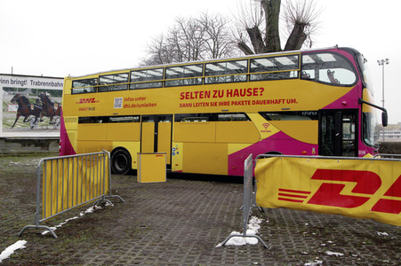 DHL Paketbus in Berlin