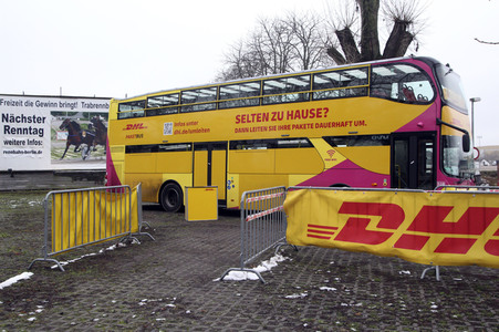DHL Paketbus in Berlin