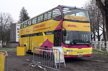 DHL Paketbus in Berlin