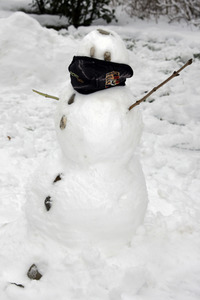 Schneemann mit Mundschutz in München