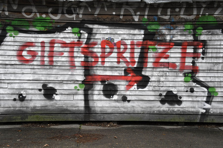 Graffiti zur Corona-Impfung in Berlin