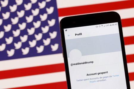 Symbolbild Twitter sperrt Trump