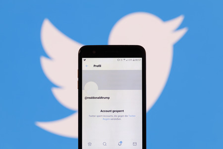 Symbolbild Twitter sperrt Trump