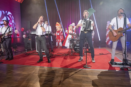 Proklamation des Porzer Dreigestirn in Köln